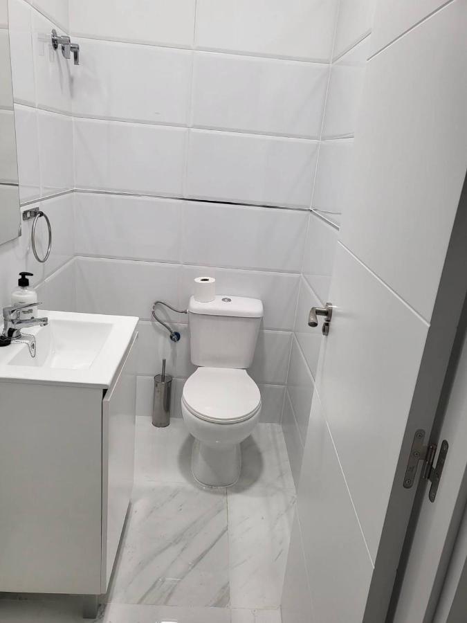 Room In Apartment - Habitacion Multiple 04 Carpetana Μαδρίτη Εξωτερικό φωτογραφία