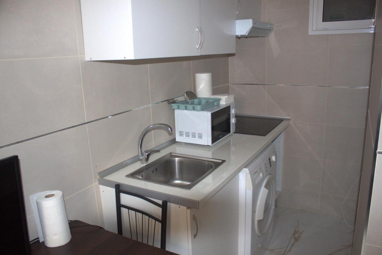 Room In Apartment - Habitacion Multiple 04 Carpetana Μαδρίτη Εξωτερικό φωτογραφία